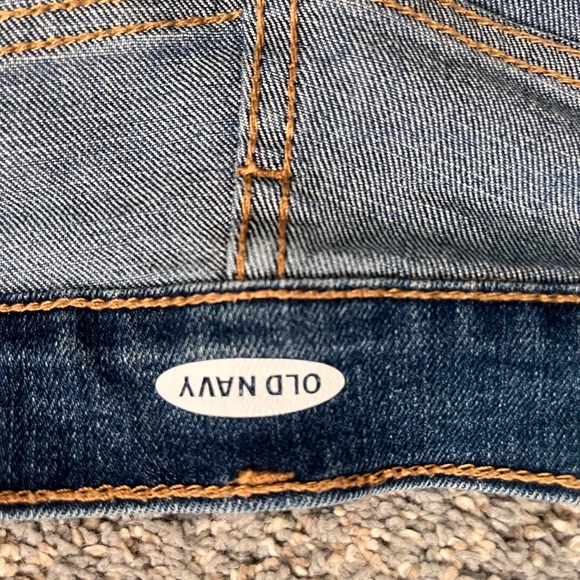 Old Navy Women's Dark Blue Denim Shorts - Picture 2 of 4